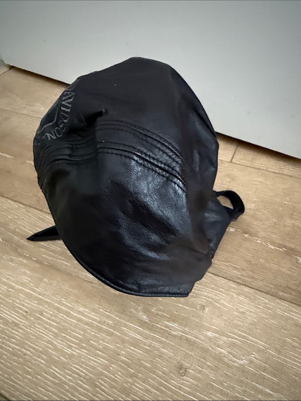 Harley-Davidson Black Leather Captain Cap with Skull Emblem - Picture 2 of 7